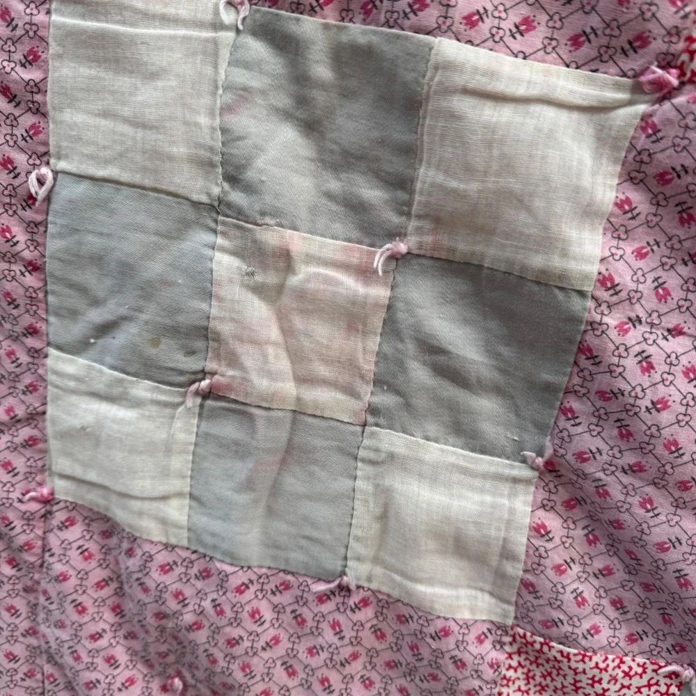 Vintage Handmade Patchwork Quilt Pink Floral Nine Patch Cottagecore Cutter 84x88